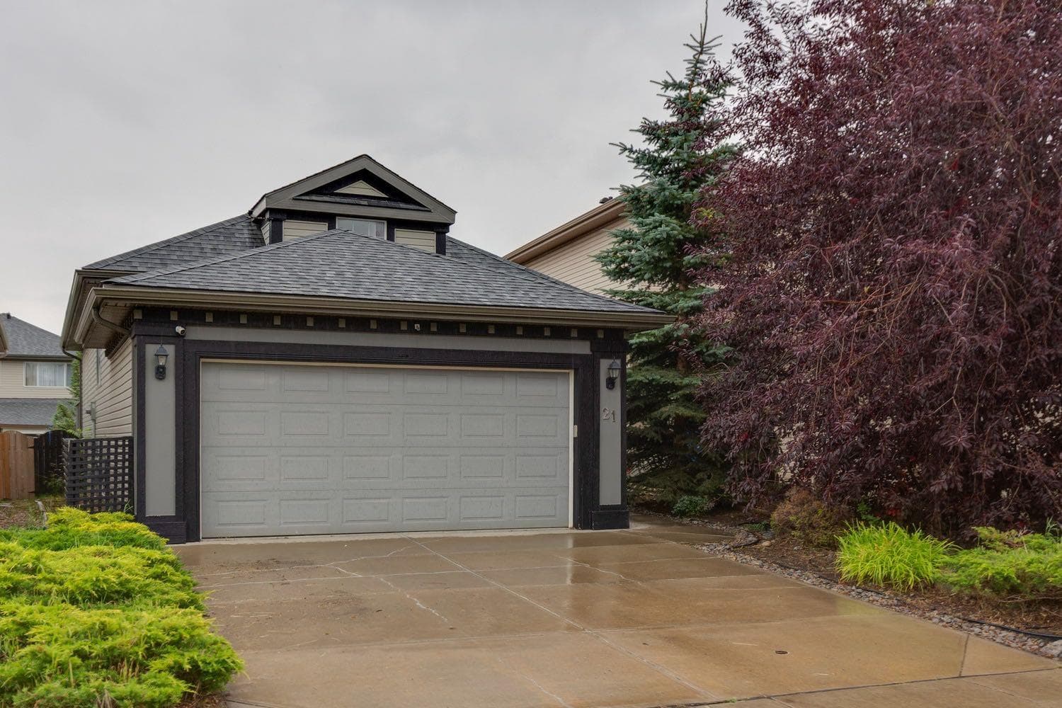 21 Covehaven Gardens NE