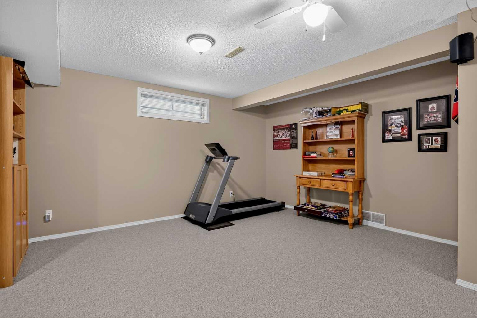 264 Riverview Close SE