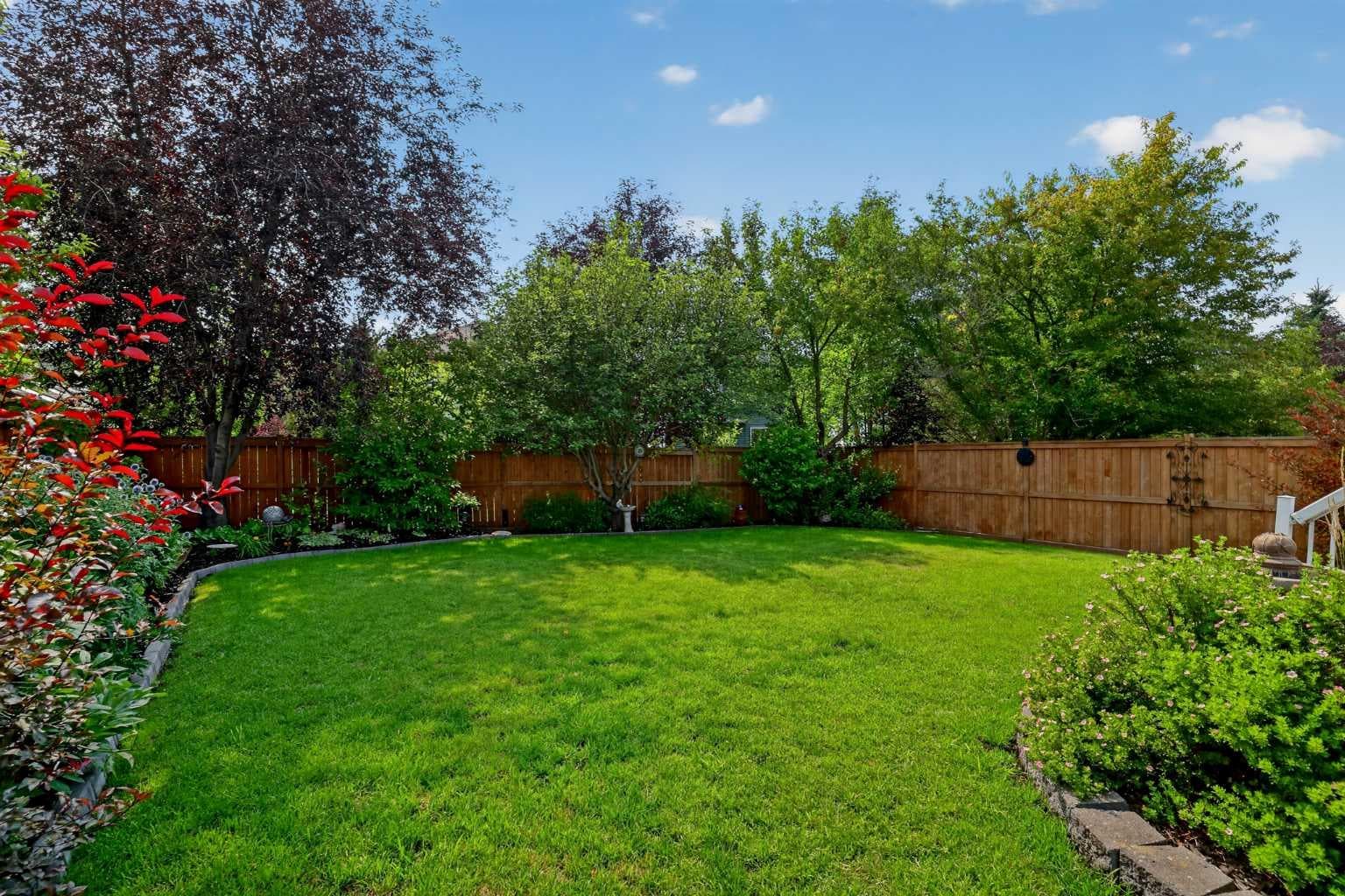 264 Riverview Close SE