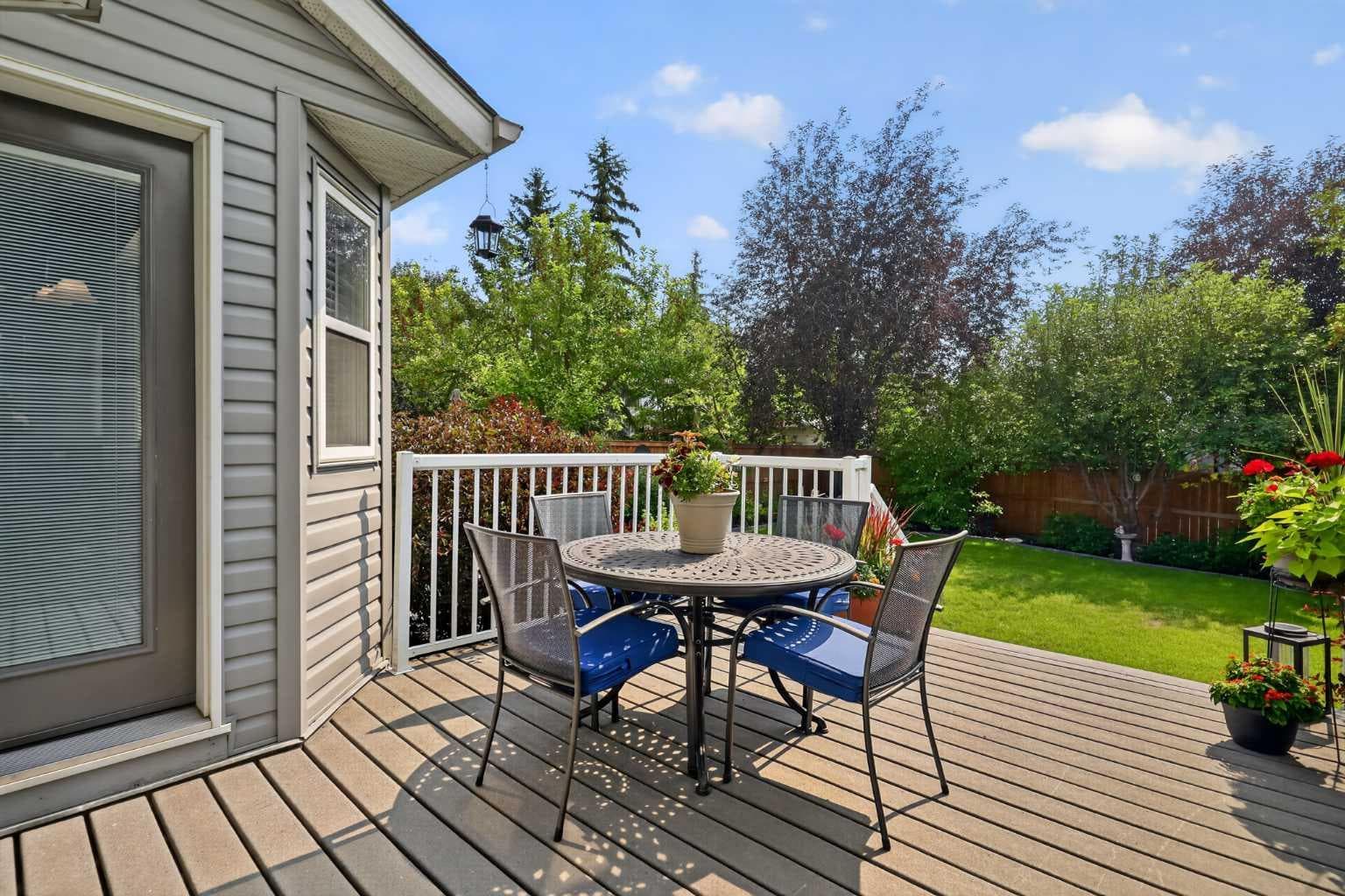 264 Riverview Close SE