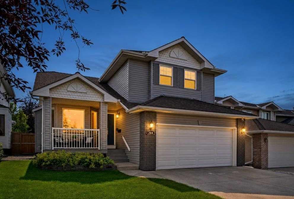 264 Riverview Close SE