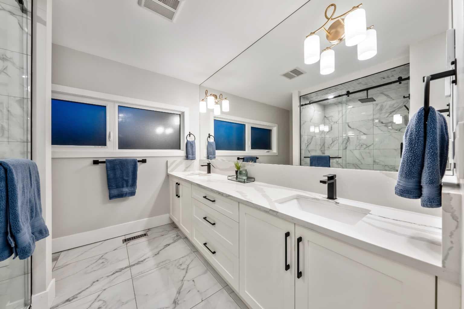 100 Lake Crimson Close SE