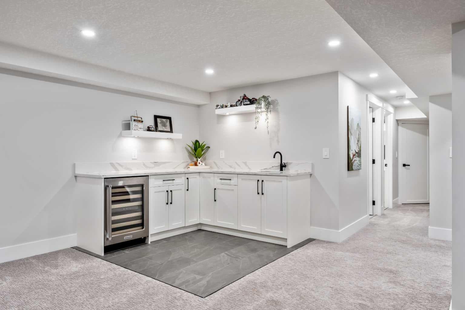 100 Lake Crimson Close SE