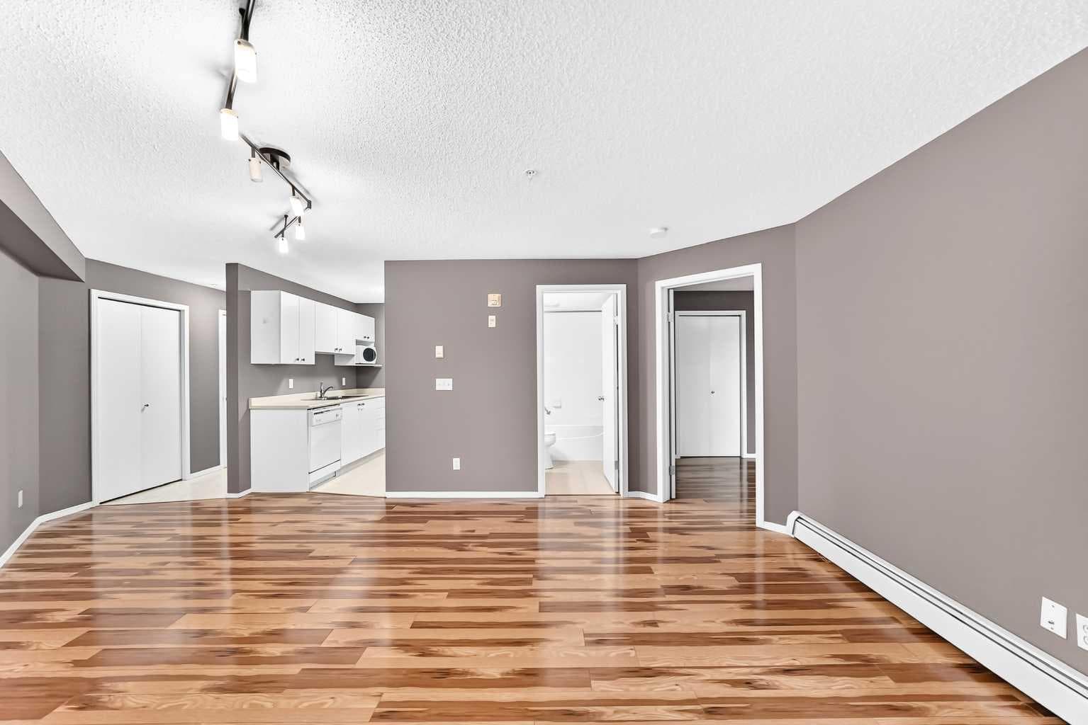 5208A, 604 8 Street SW