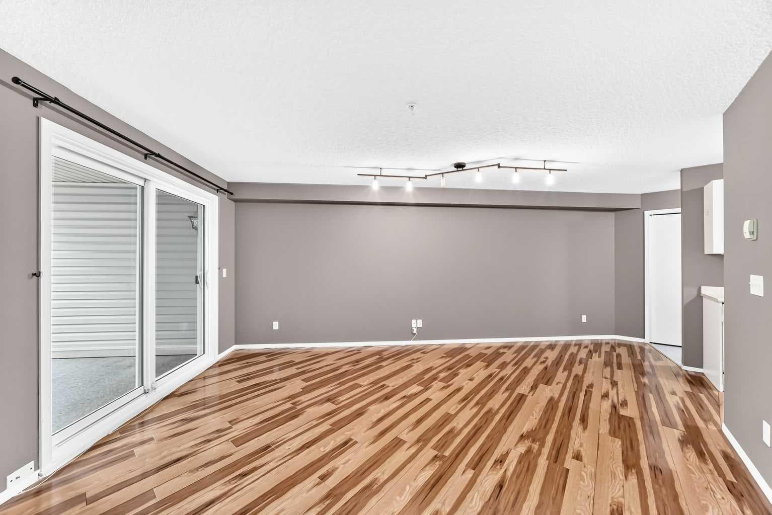 5208A, 604 8 Street SW