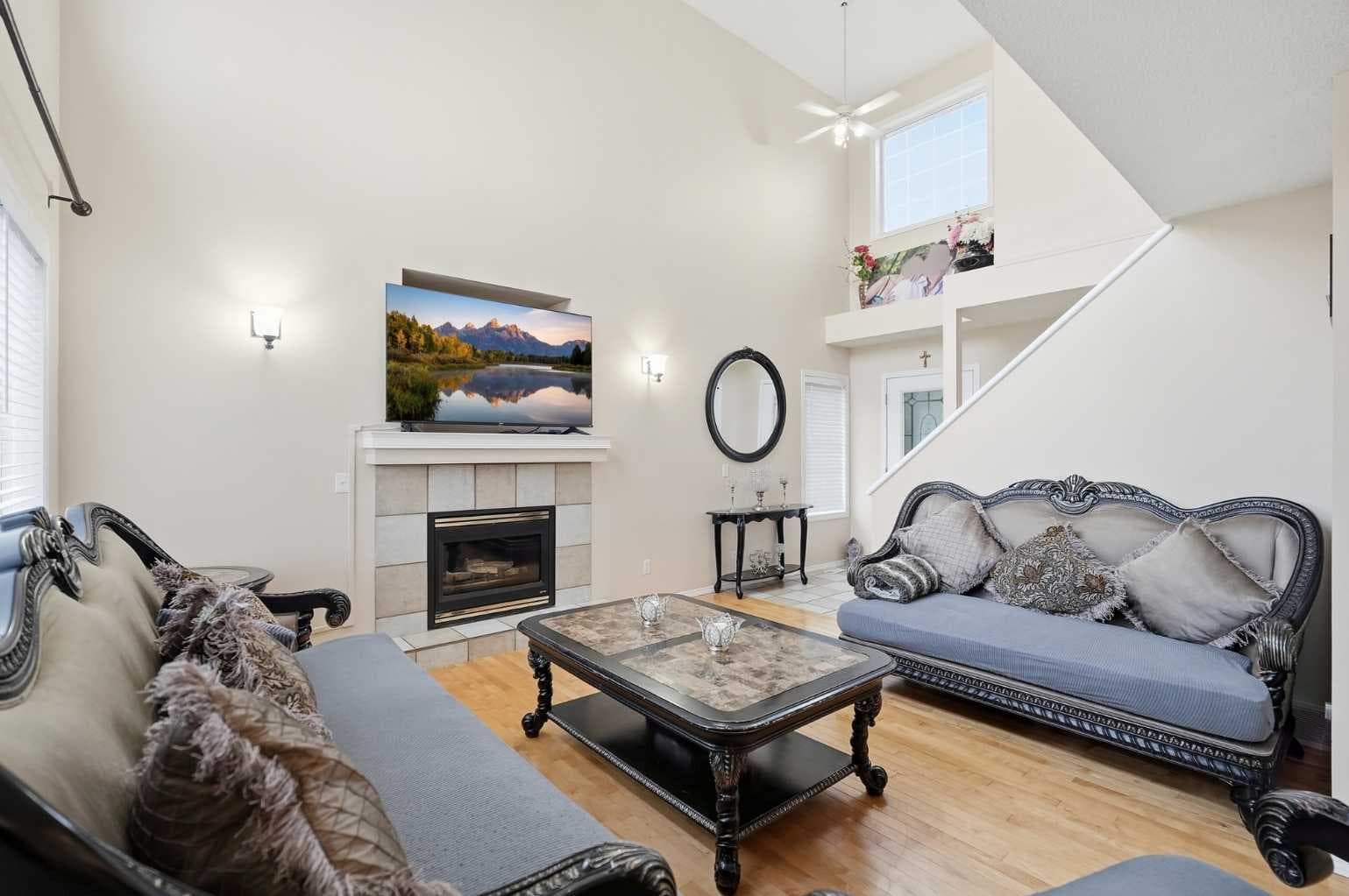 52 Douglas Glen Crescent SE