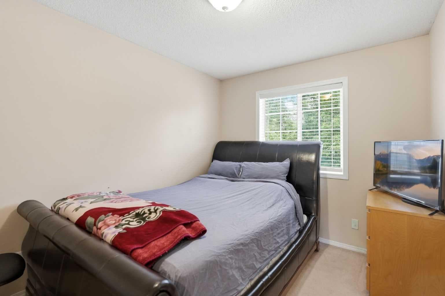 52 Douglas Glen Crescent SE