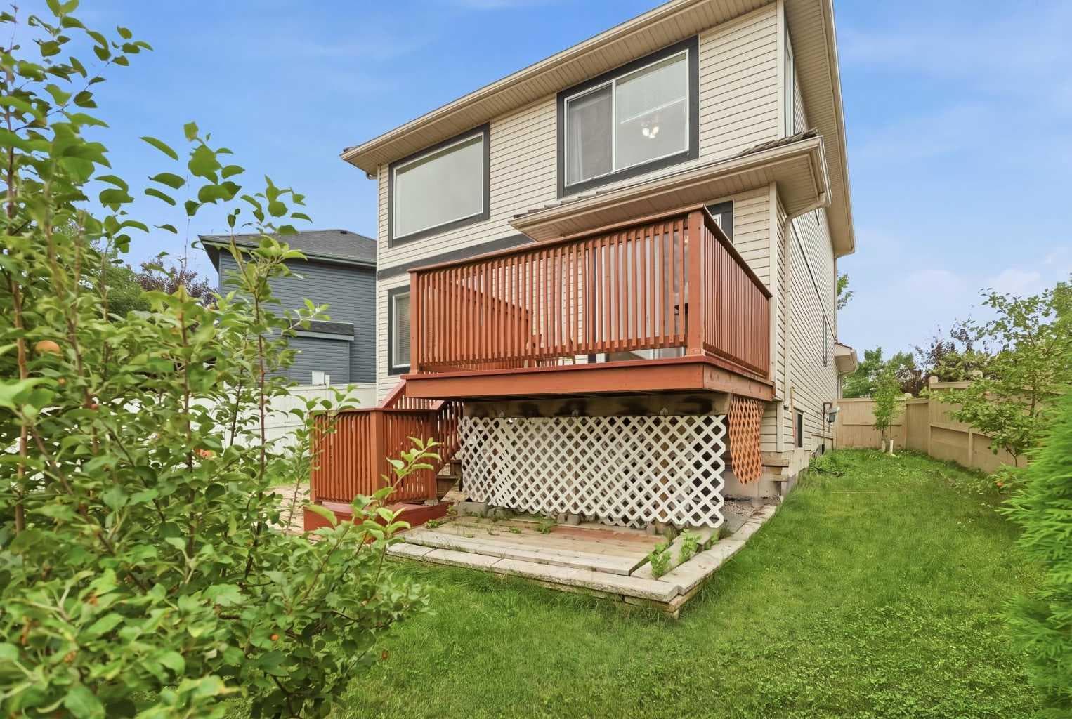 52 Douglas Glen Crescent SE