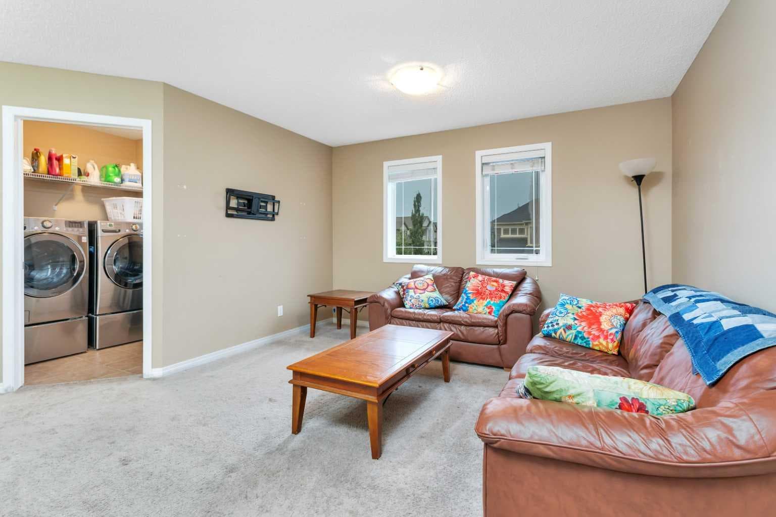 200 Windgate Close SW