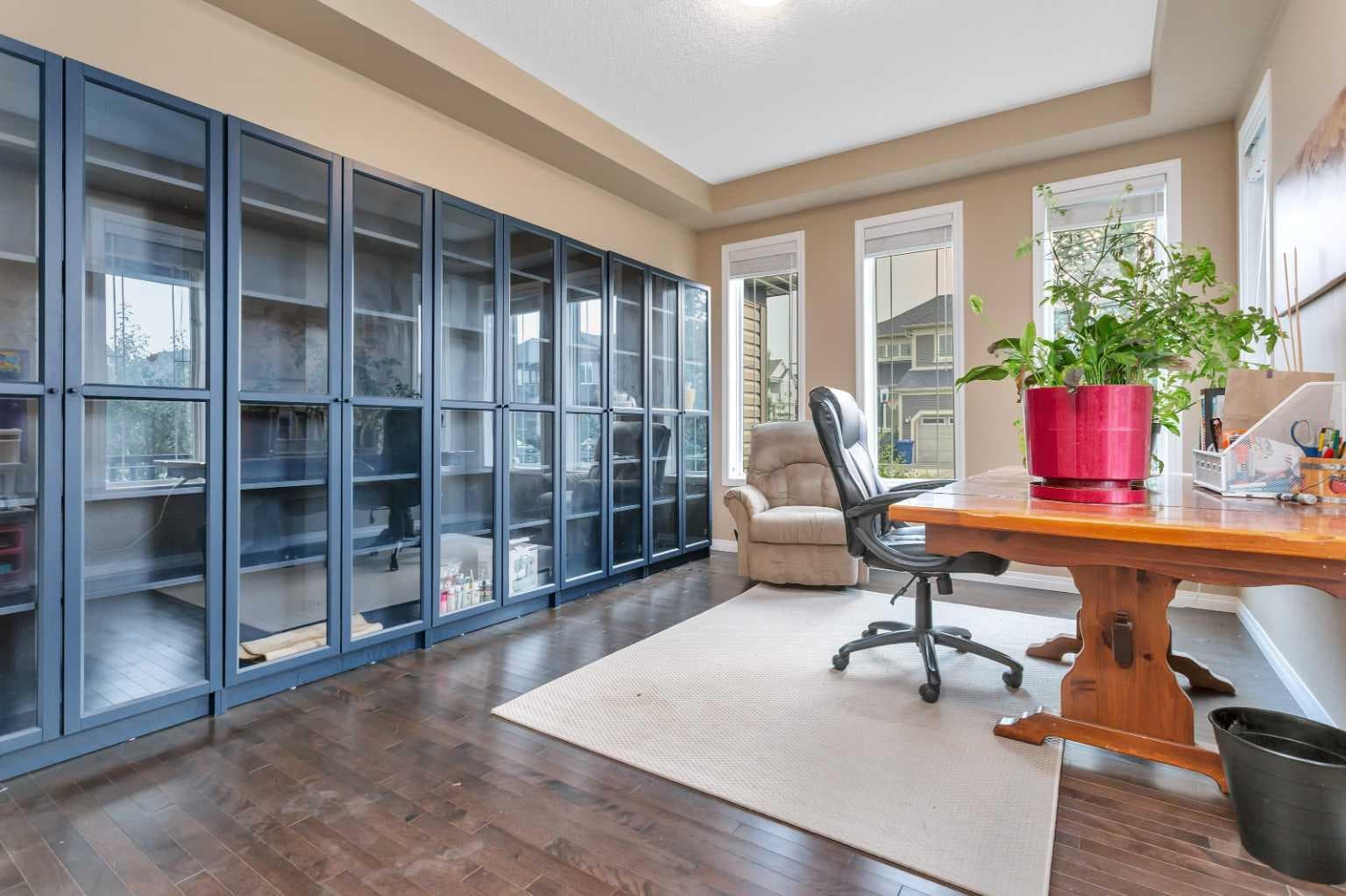 200 Windgate Close SW