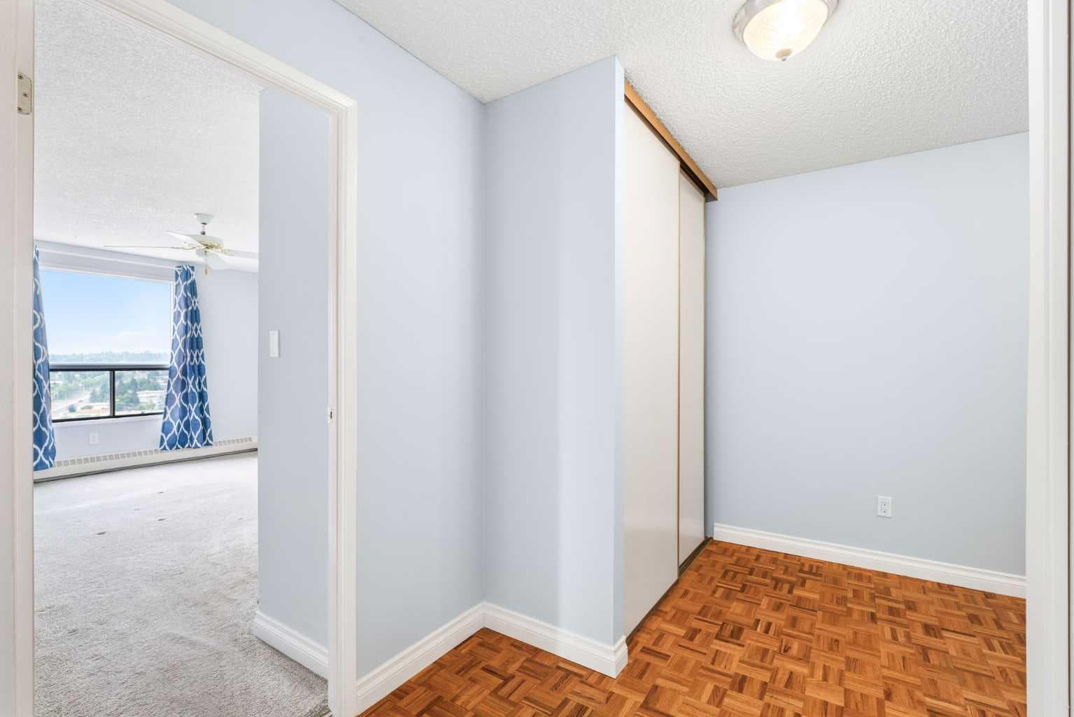 1202, 9800 Horton Road SW
