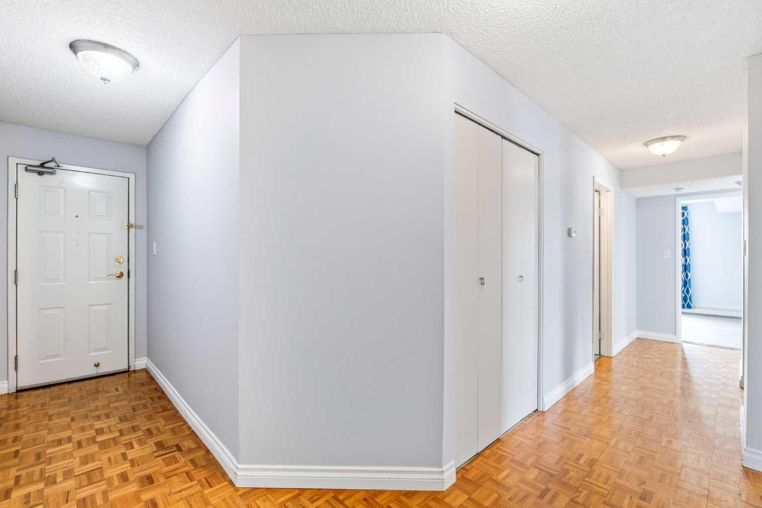 1202, 9800 Horton Road SW