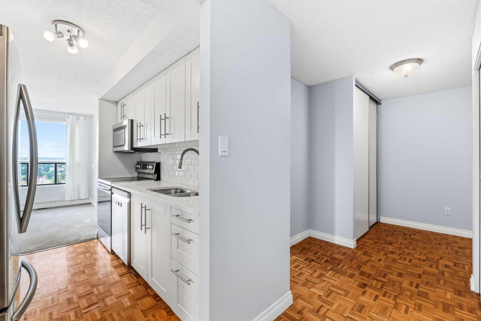 1202, 9800 Horton Road SW