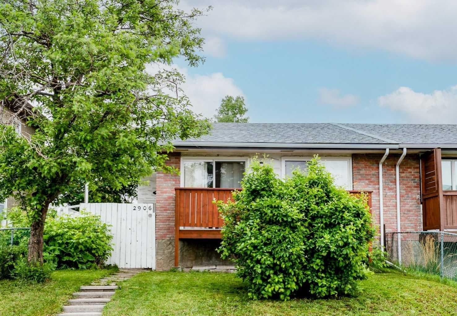 2906 Doverville Crescent SE