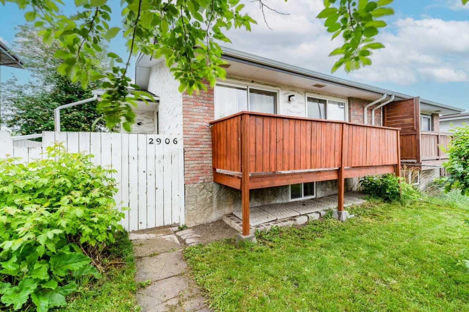 2906 Doverville Crescent SE