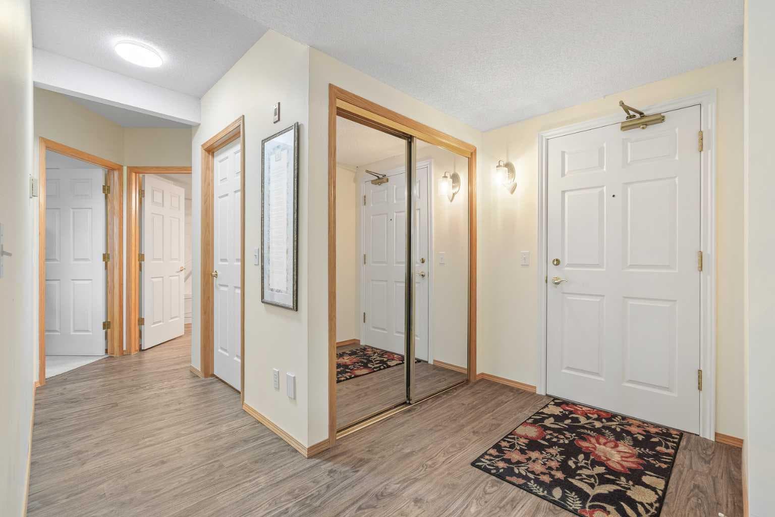 3102, 3102 Hawksbrow Point NW