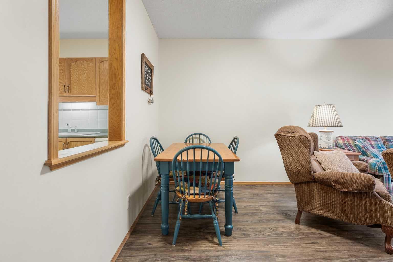 3102, 3102 Hawksbrow Point NW