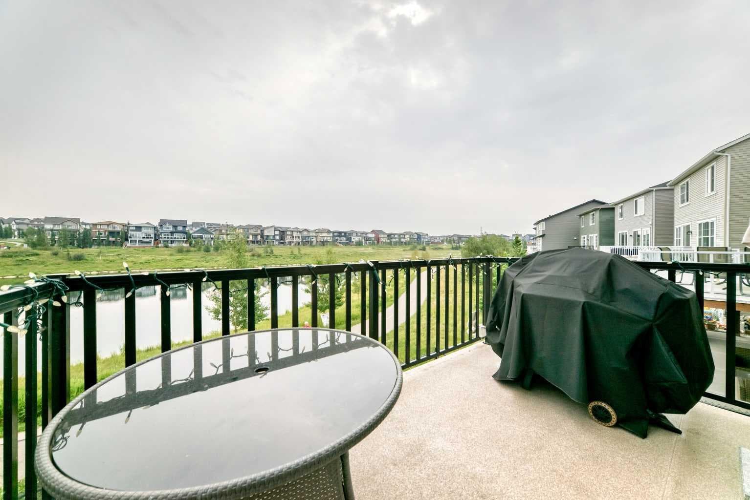 149 Carrington Crescent NW