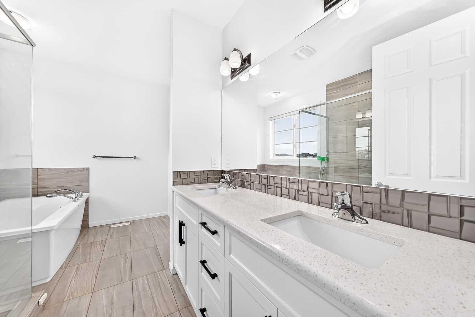 149 Carrington Crescent NW
