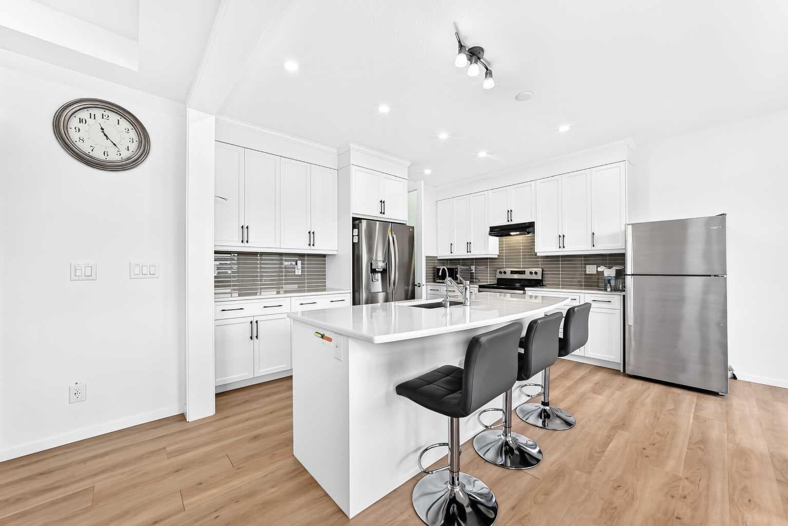149 Carrington Crescent NW