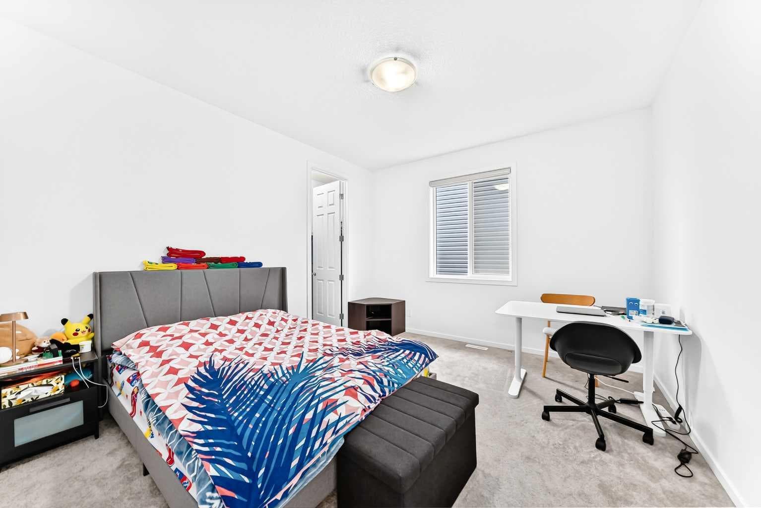 149 Carrington Crescent NW