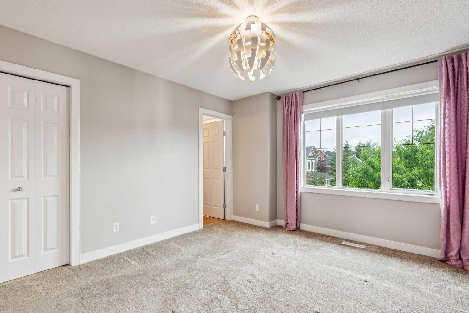 126 Evansdale Link NW