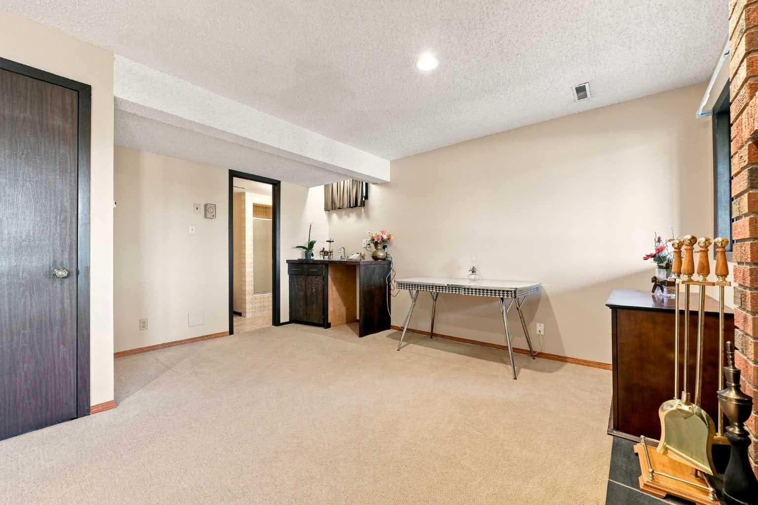 1148 Edgemont Road NW