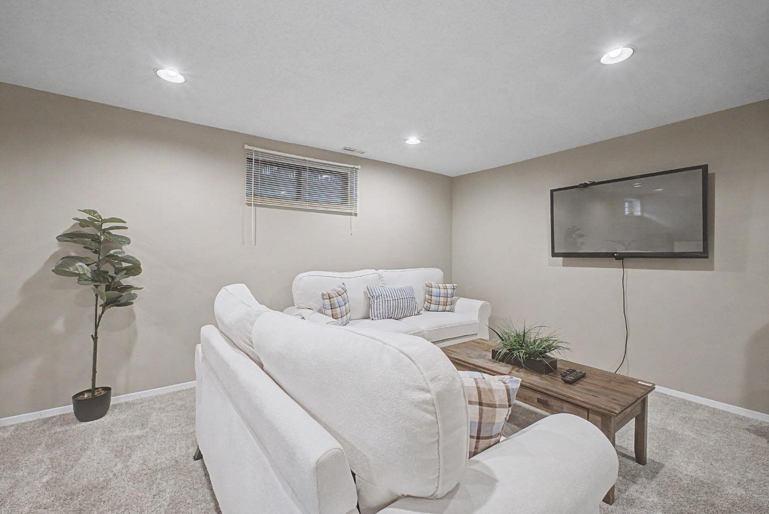 85 Rideau Close SW