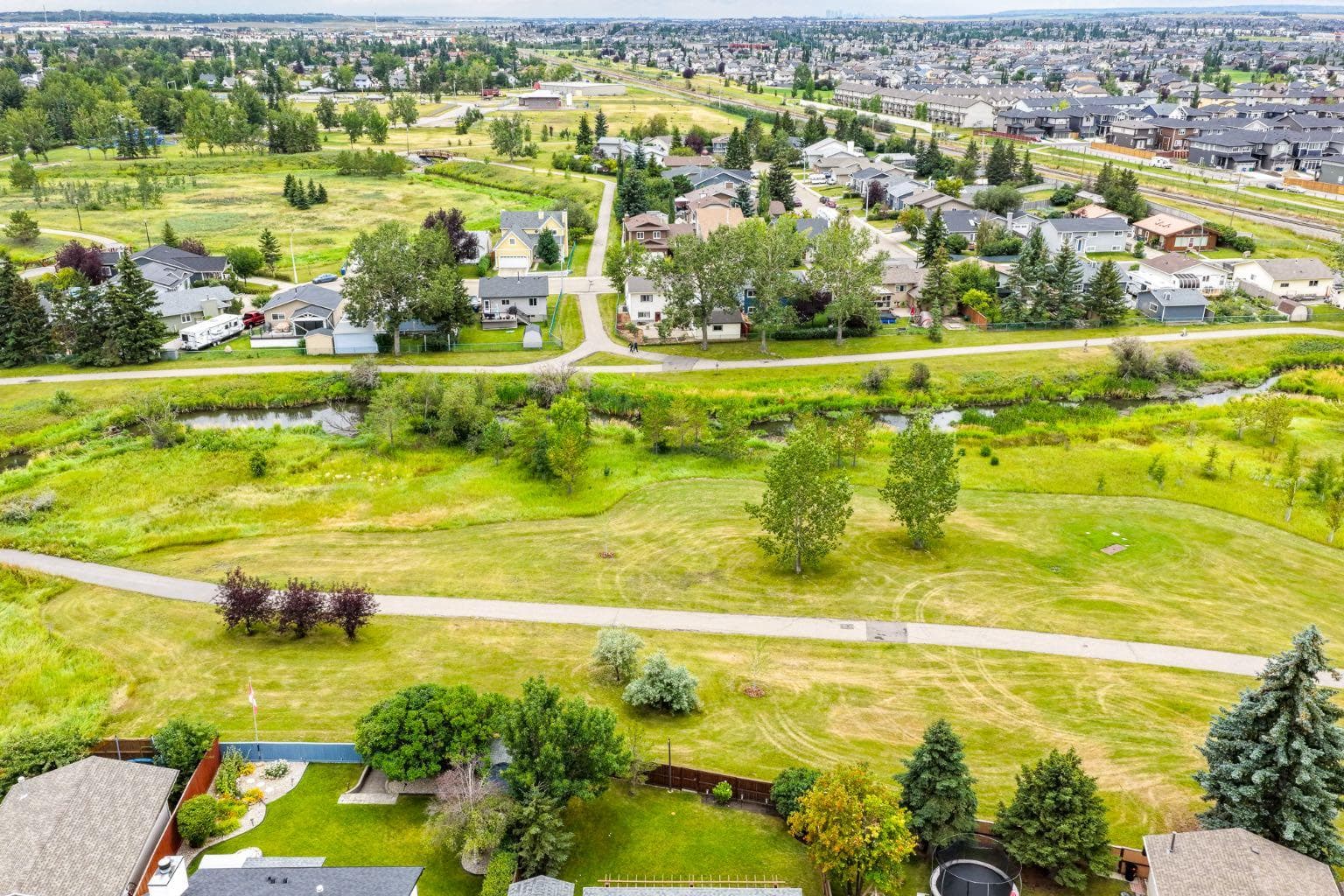 85 Rideau Close SW