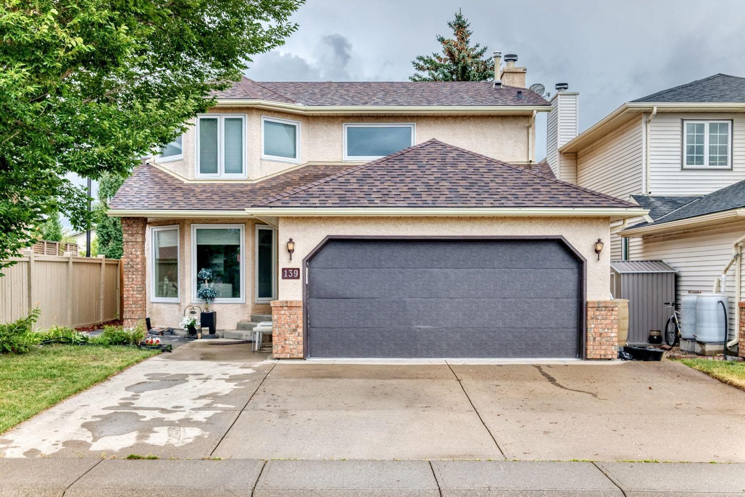 139 Hawkville Close NW