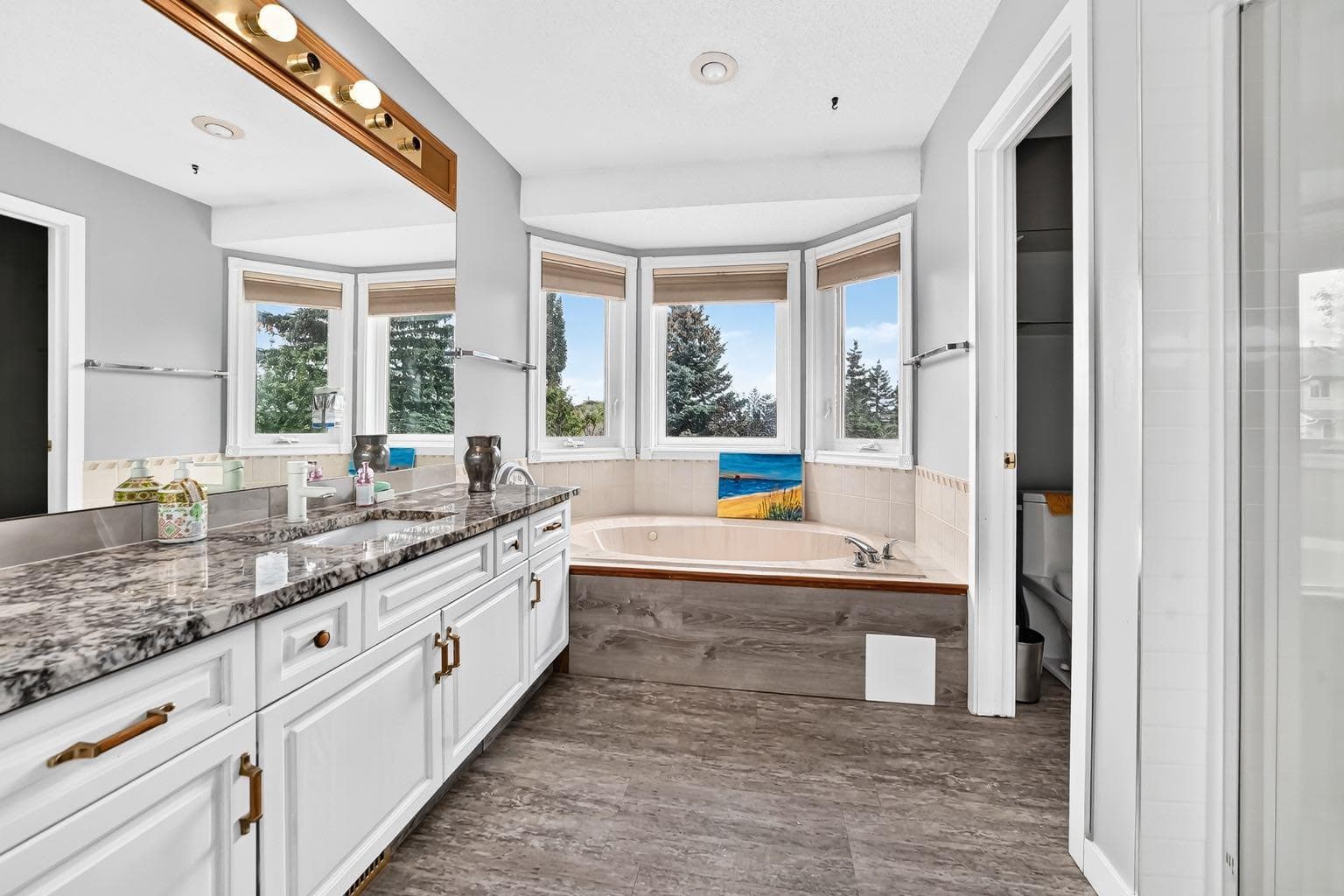 139 Hawkville Close NW