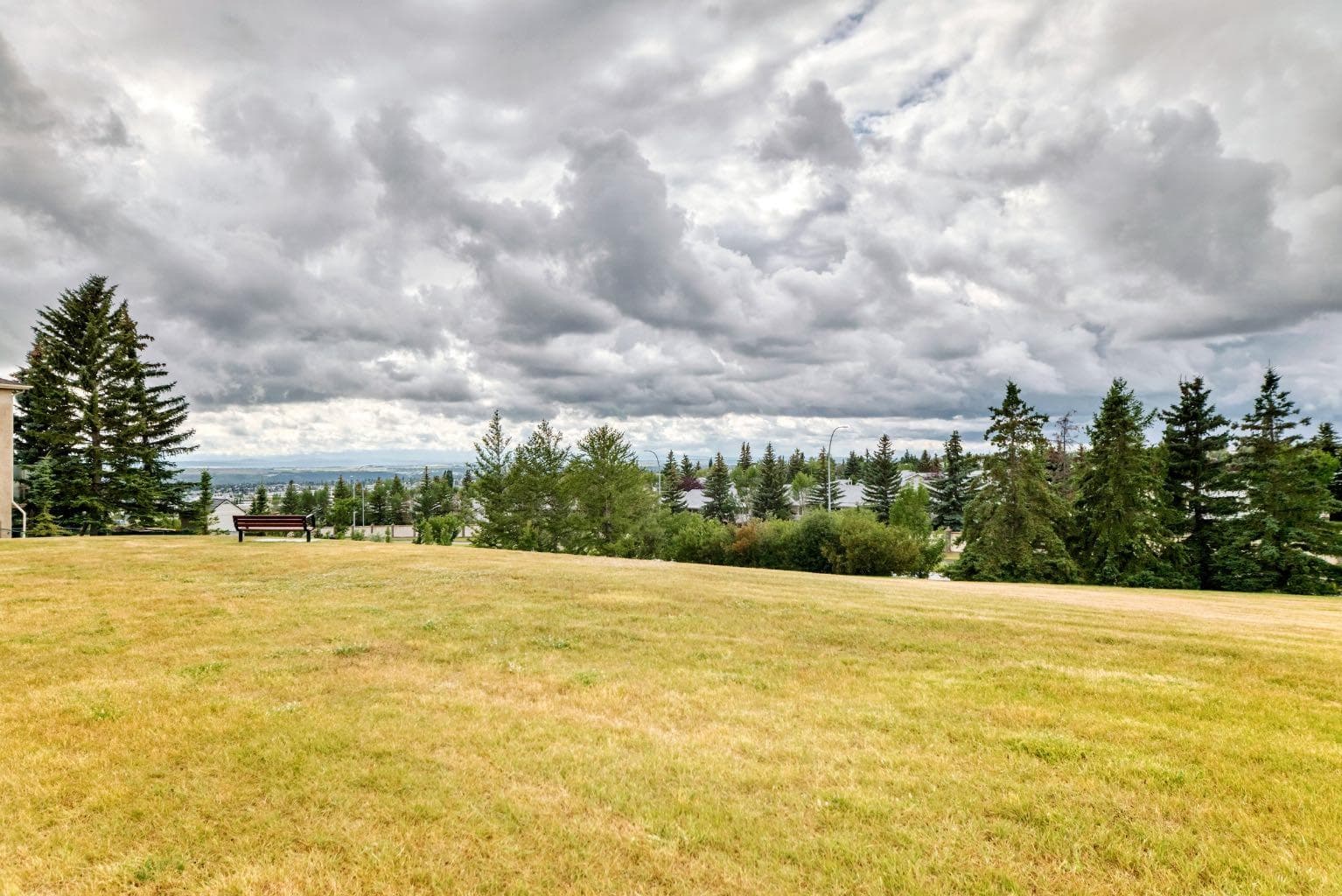 139 Hawkville Close NW