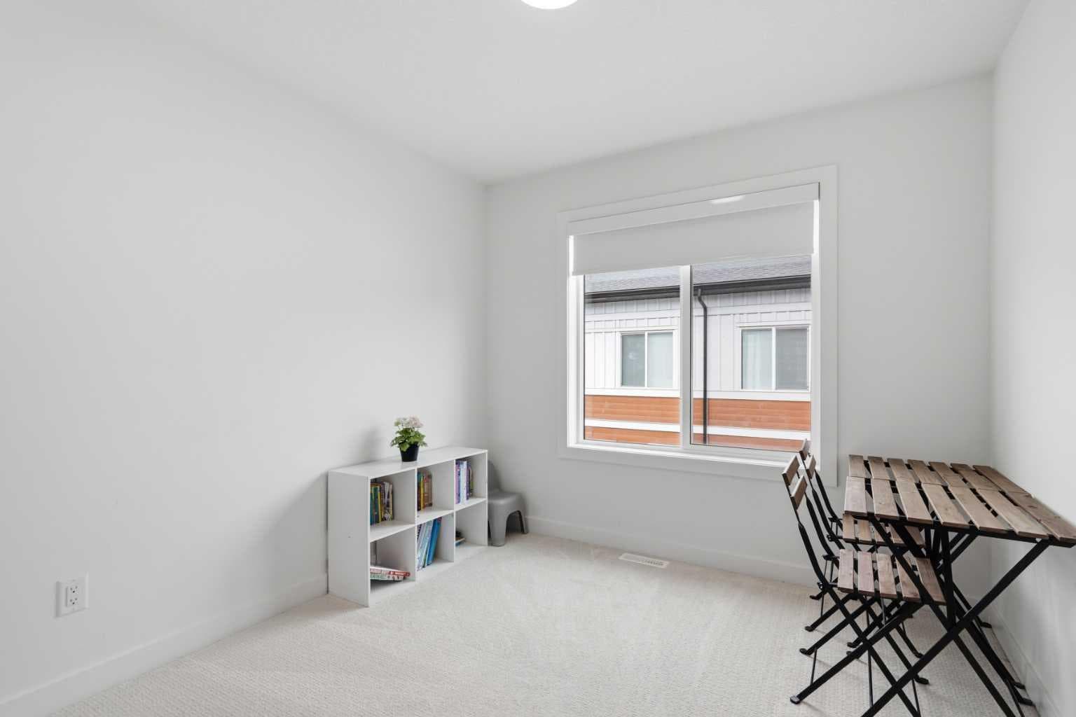 602, 335 Creekside Boulevard SW