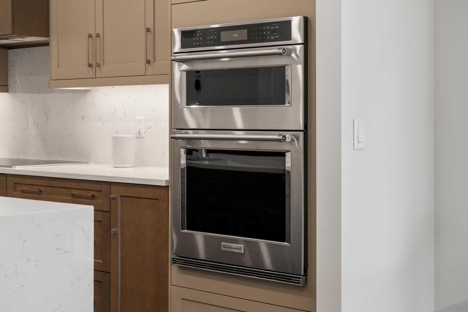 220 Marina Cove SE