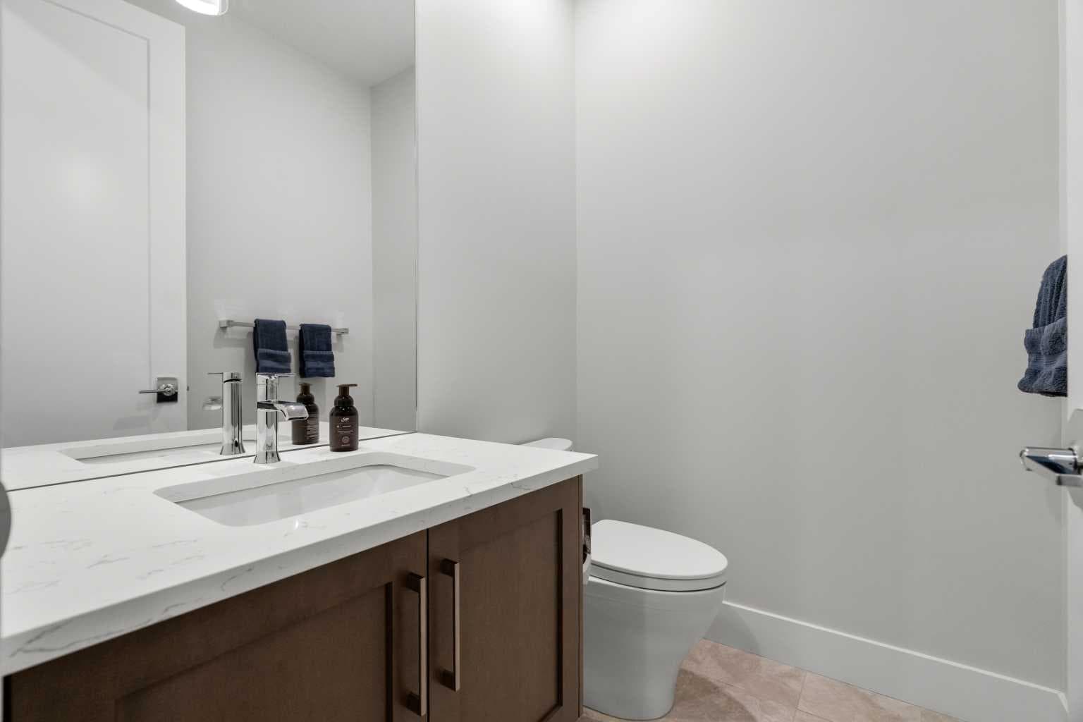 220 Marina Cove SE