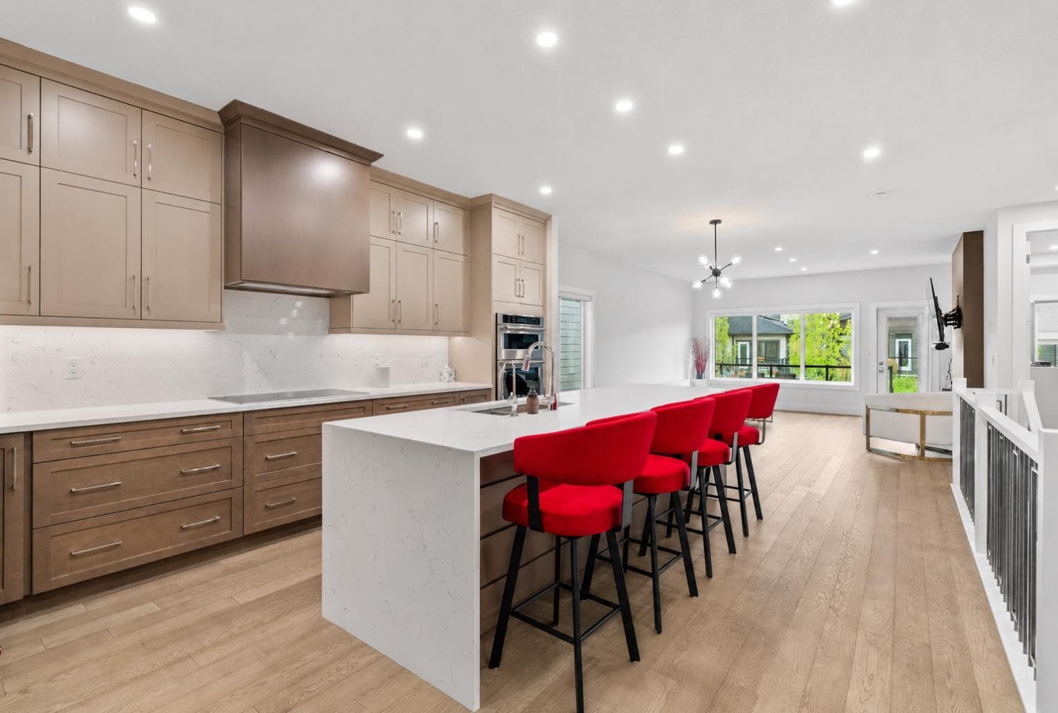 220 Marina Cove SE