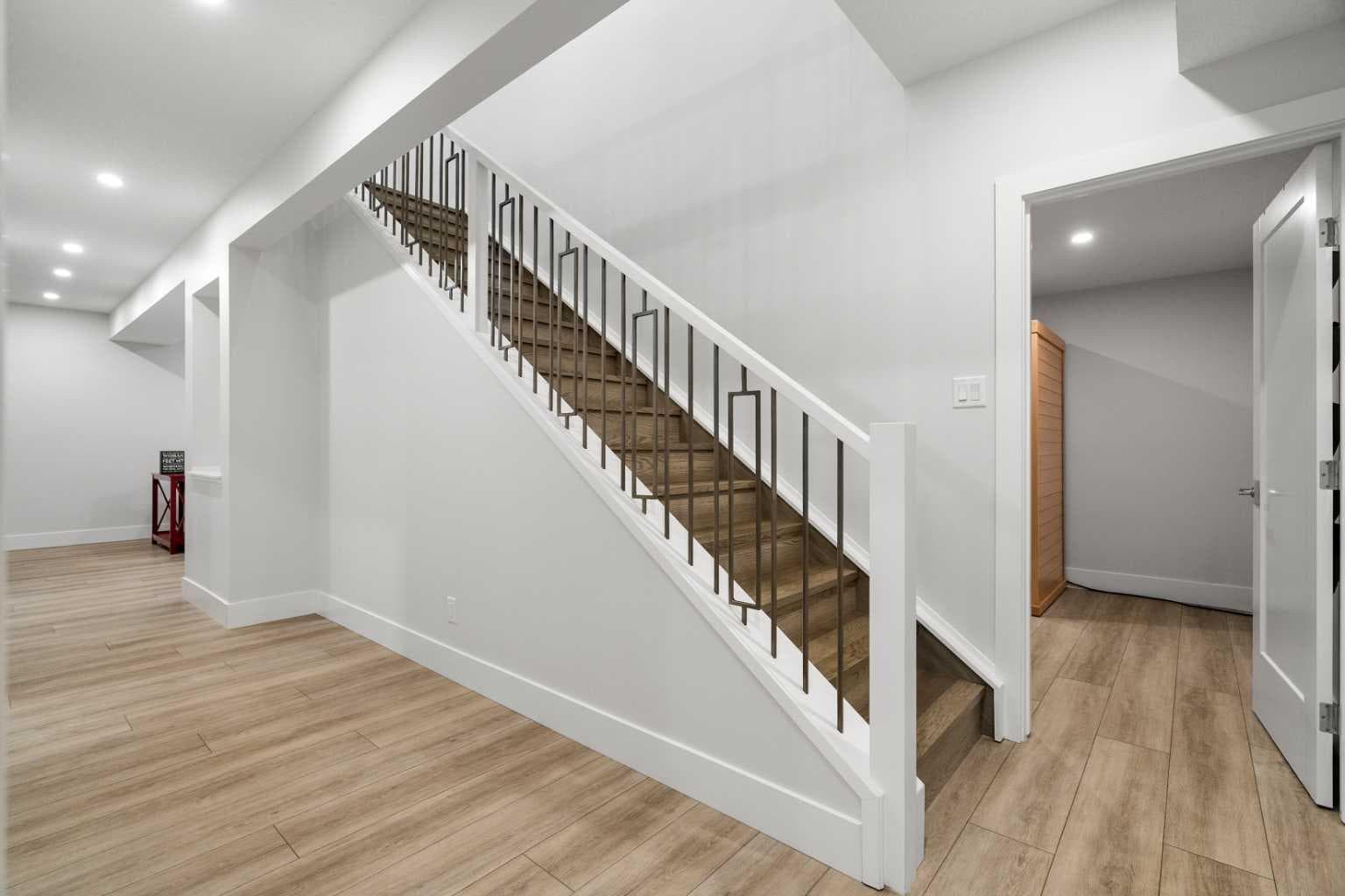 220 Marina Cove SE