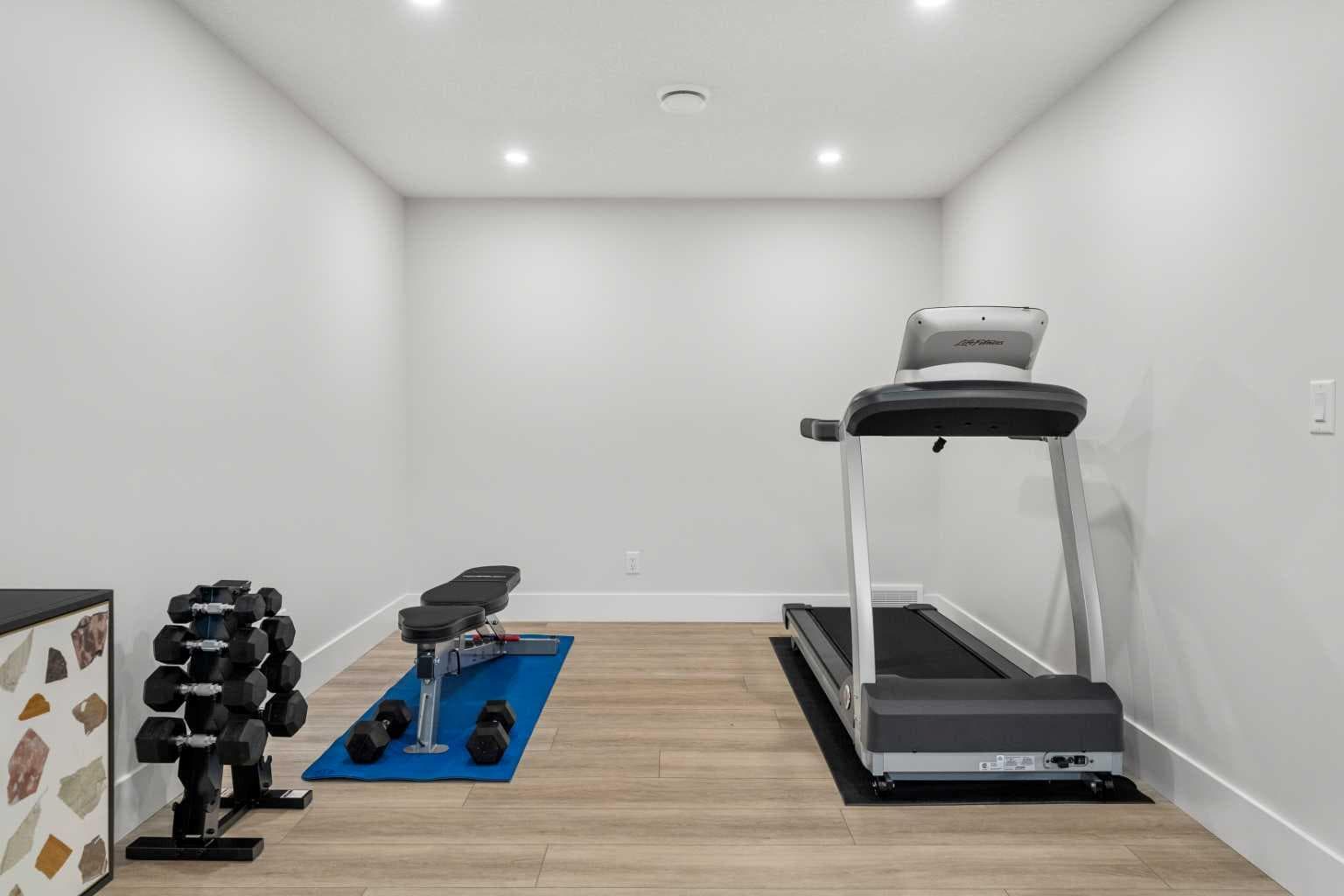 220 Marina Cove SE