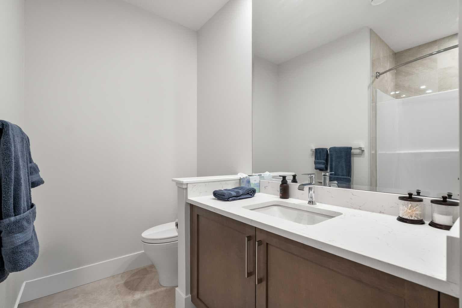 220 Marina Cove SE