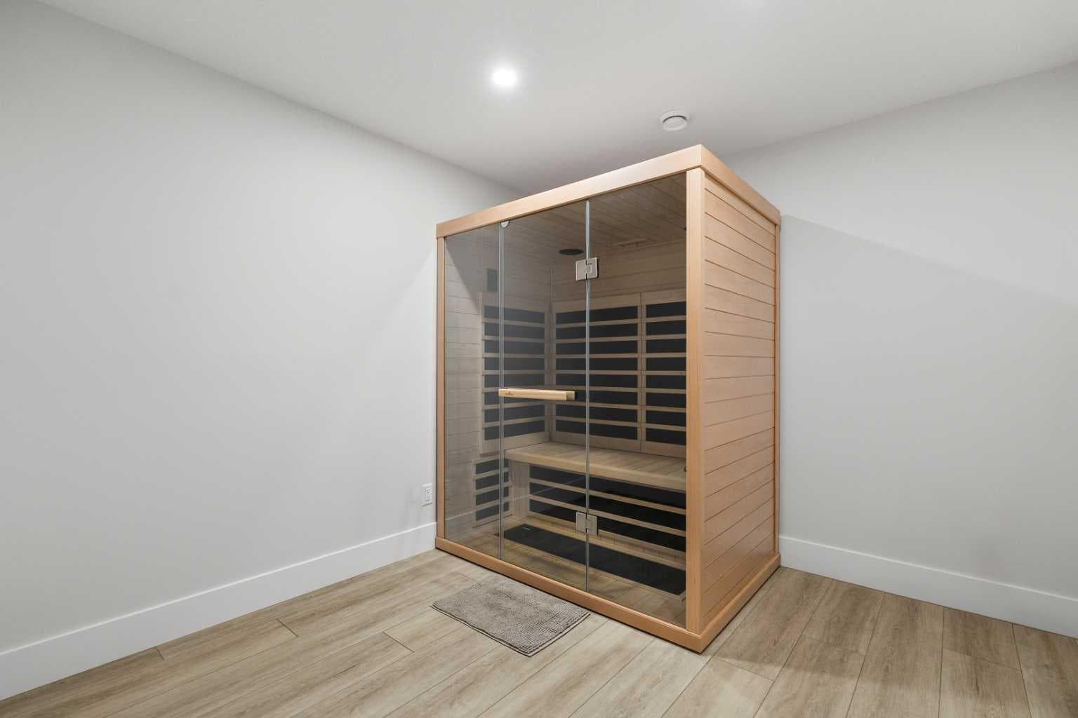 220 Marina Cove SE