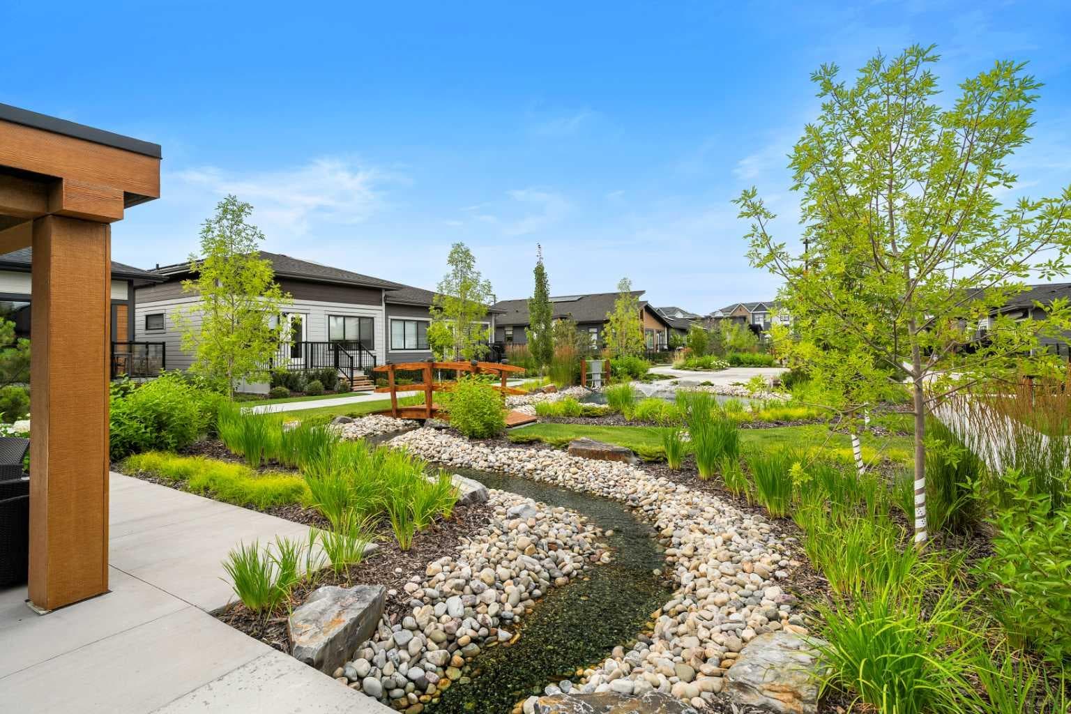 220 Marina Cove SE