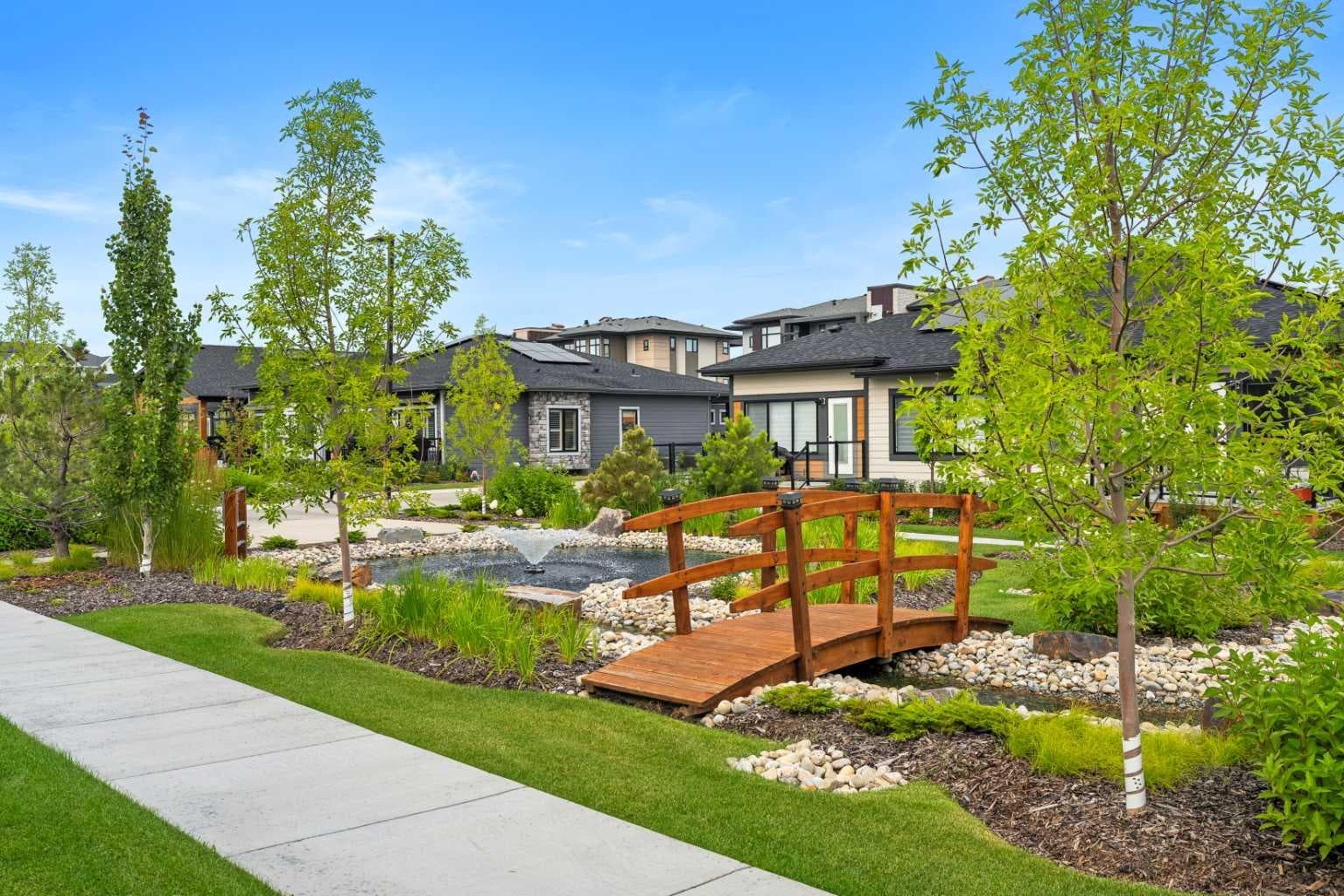 220 Marina Cove SE