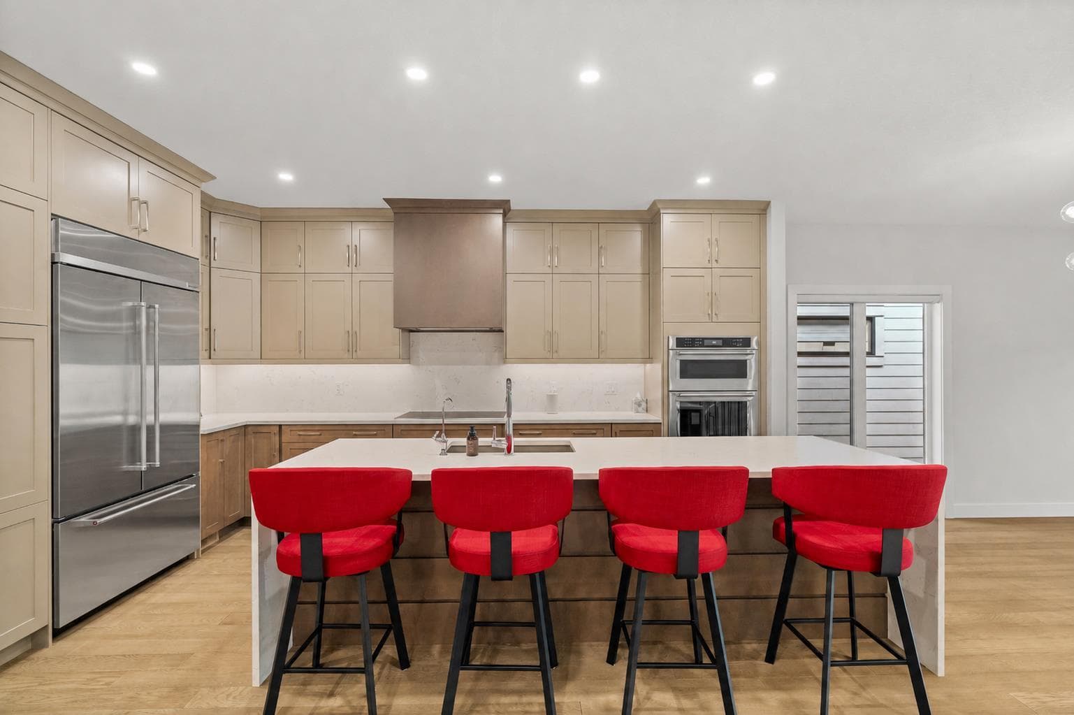 220 Marina Cove SE