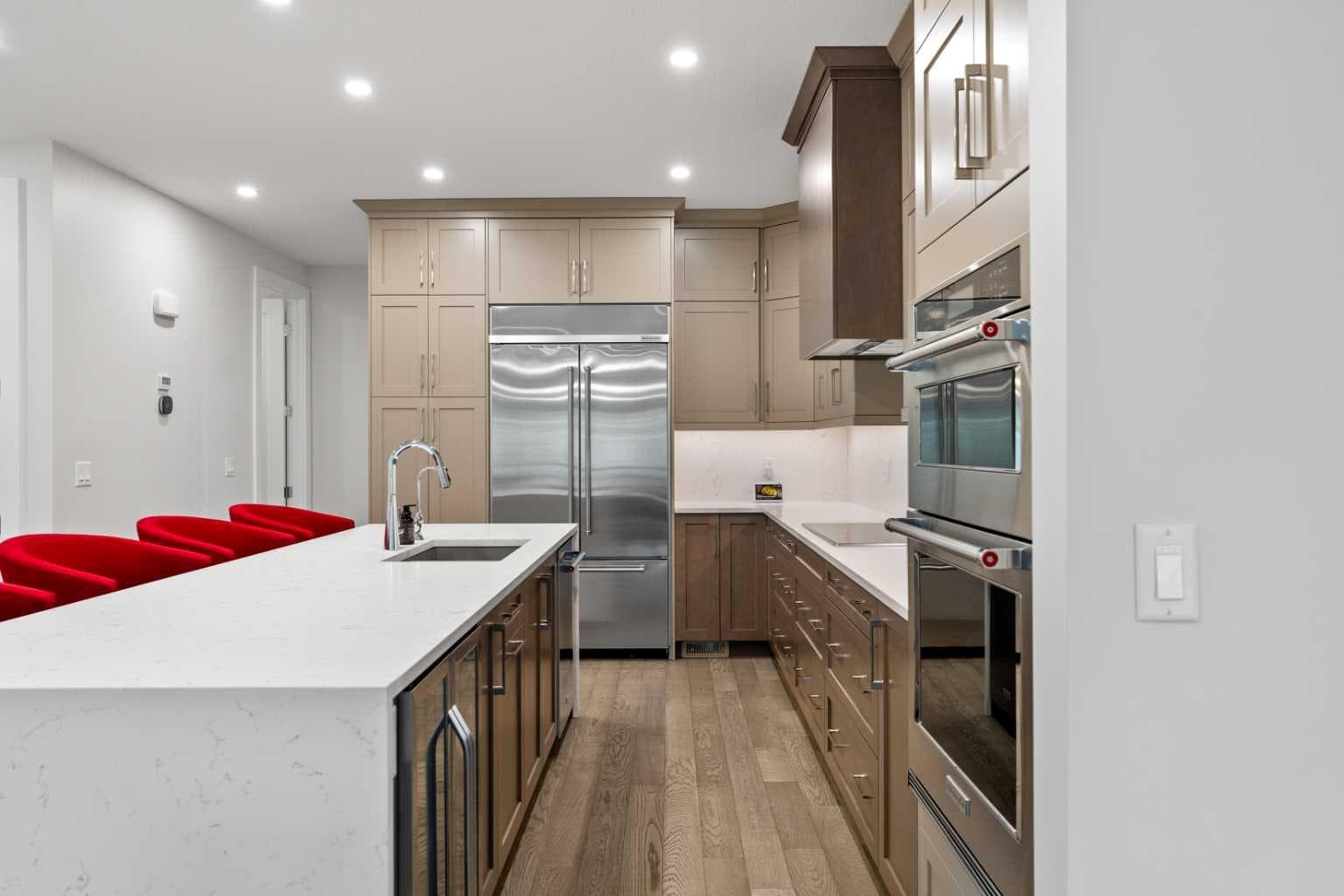 220 Marina Cove SE
