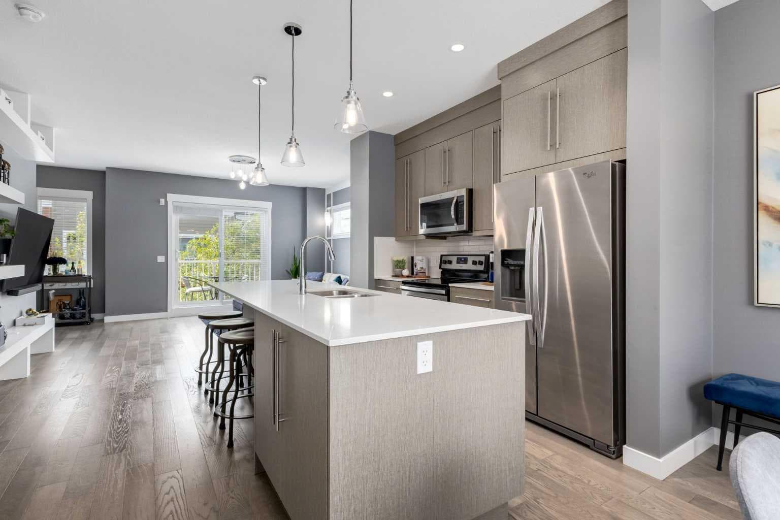 17, 111 Rainbow Falls Gate 