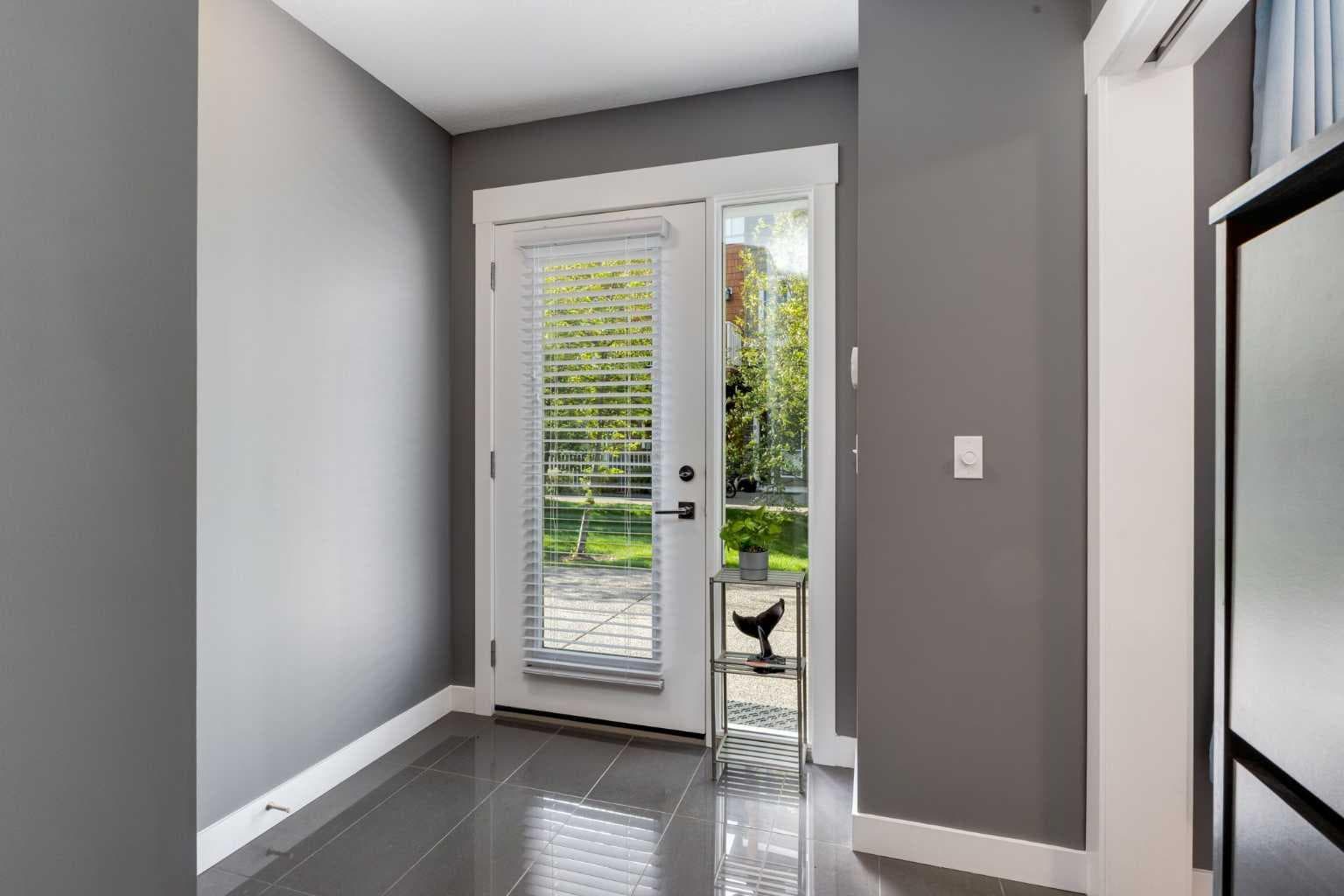 17, 111 Rainbow Falls Gate 