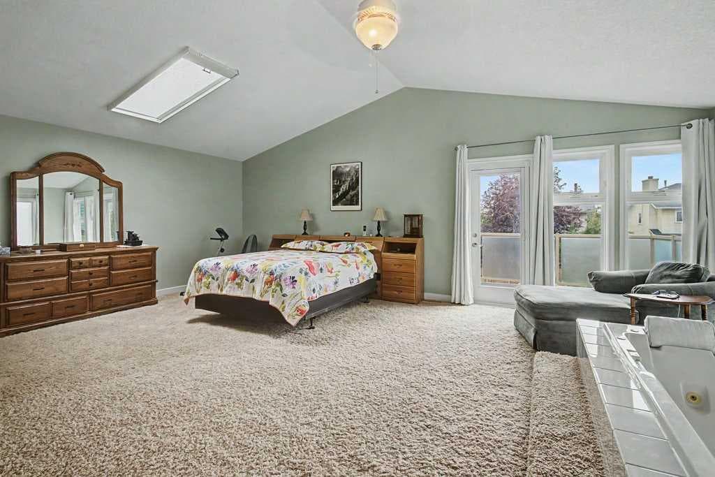 43 Riverside Road SE