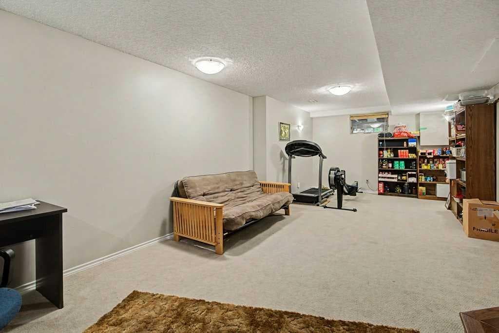 43 Riverside Road SE