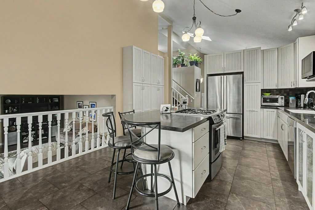 43 Riverside Road SE
