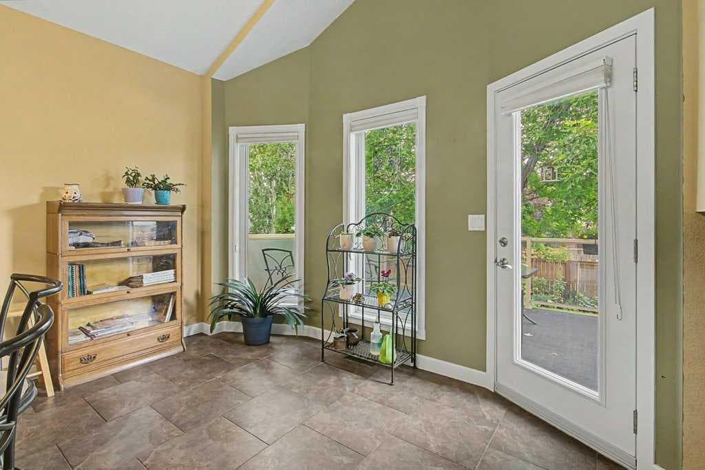 43 Riverside Road SE